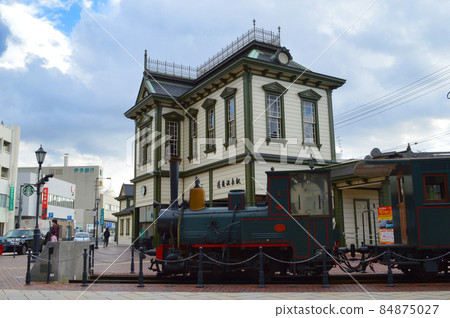 The picture shows the Dogo-on station building and the Botchan train in Matsuyama City, which I visited in the afternoon of December 2021. The picture shows the Dogo-on station building and the Botchan train in Matsuyama City, which I visited in the afternoon of December 2021. 84875027