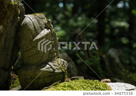 Headless Buddha statue at Heisenji Temple Headless Buddha statue at Heisenji Temple 84875338
