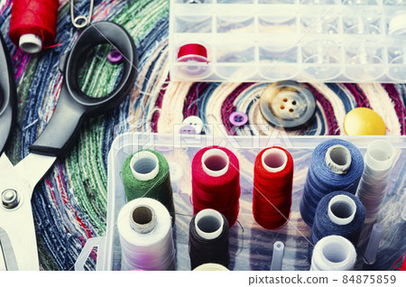 Large sewing kit Large sewing kit 84875859