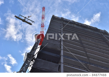 新建高層公寓塔吊作業現場 新建高層公寓塔吊作業現場 84877488