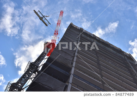 新建高層公寓塔吊作業現場 新建高層公寓塔吊作業現場 84877489