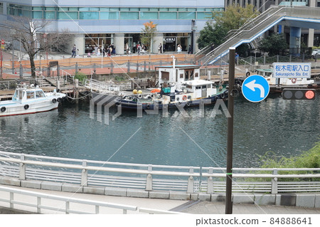 Yokohama Sakuragicho station square Ooka River tugboat 84888641