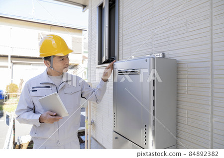 Outdoor gas equipment inspection Outdoor gas equipment inspection 84892382