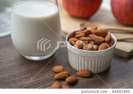 Image of almonds and almond milk 84892469