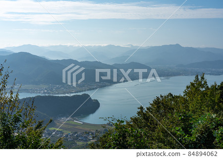 View from the Angel Line (Uchitomi Peninsula), Obama City, Fukui Prefecture Obama Bay (a branch of Wakasa Bay) (October) 84894062