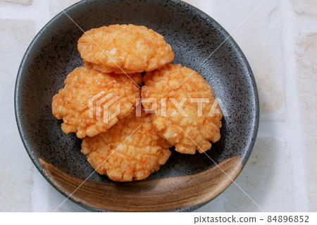 Senbei, sweets, rice crackers, Japanese sweets, sweets, fried foods, food, Japanese, traditional Japanese, baked sweets Senbei, sweets, rice crackers, Japanese sweets, sweets, fried foods, food, Japanese, traditional Japanese, baked sweets 84896852