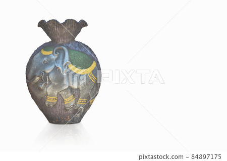 Di cut Clay pot on white background,copy space 84897175