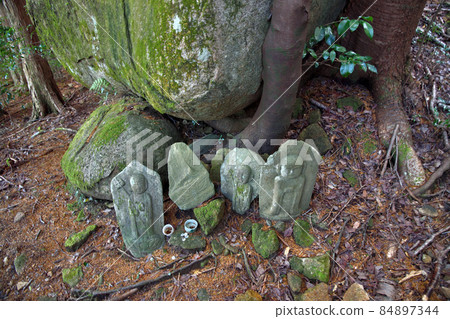 穿越八木山（伊勢古道）[三重縣尾羽市] 84897344