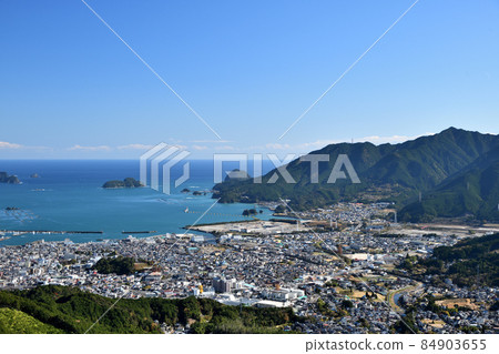從海治山展望台眺望尾羽灣[三重縣尾羽市] 84903655