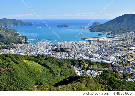 從海治山展望台眺望尾羽灣[三重縣尾羽市] 84903660