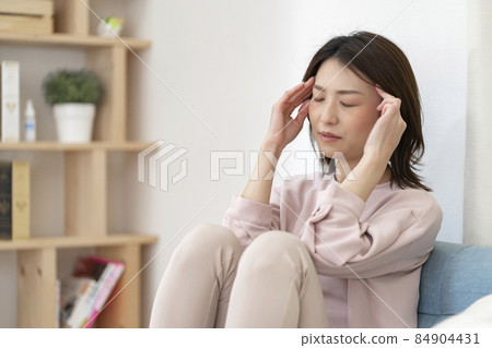 一個健康狀況不佳的女人 84904431