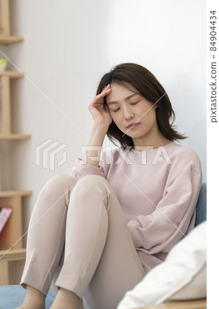 一個健康狀況不佳的女人 一個健康狀況不佳的女人 84904434