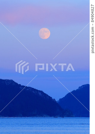 滿月，月亮，十五夜，秋天，晚霞，日落 84904827