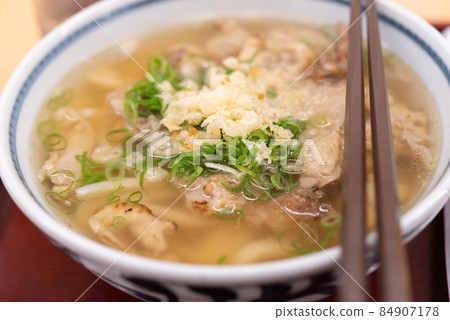 Udon that looks delicious Udon that looks delicious 84907178