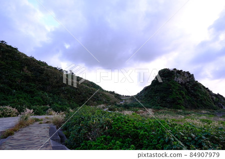 從御風賀一側看到的串川城跡(沖繩久米島) 從御風賀一側看到的串川城跡(沖繩久米島) 84907979