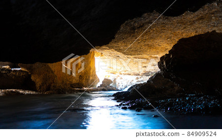 Panorama of the underground lake in a cave of bright blue color. 84909524