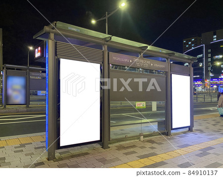 公交車站, 廣告, 廣告牌 84910137