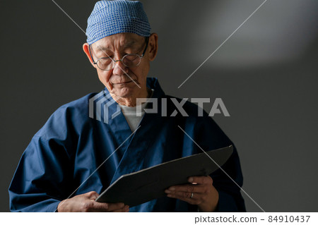 陶藝師、工匠、男、高級 陶藝師、工匠、男、高級 84910437