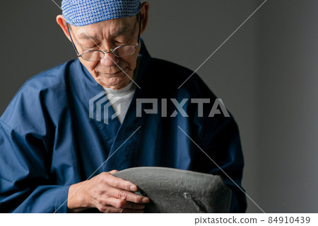 陶藝師、工匠、男、高級 陶藝師、工匠、男、高級 84910439