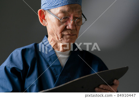 陶藝師、工匠、男、高級 陶藝師、工匠、男、高級 84910447