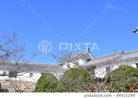 A cosmetic turret in the western circle of Himeji Castle, a World Heritage Site 84915299