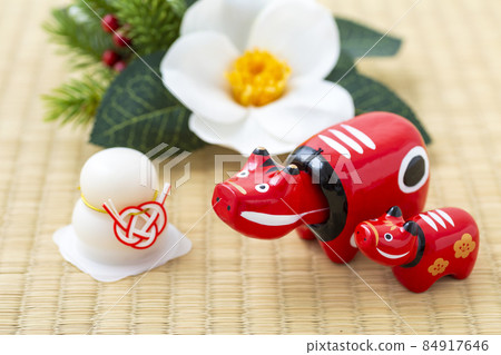 Akabeko on the tatami mat 84917646