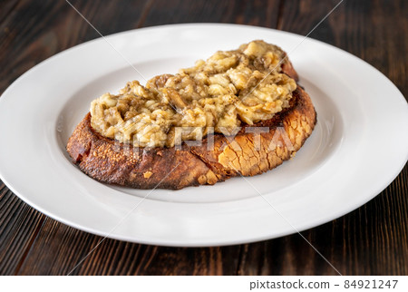Sandwich with baked eggplant 84921247