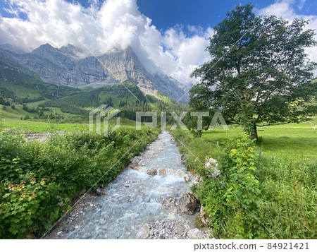 Engalm Valley at Karwendel mountains in Austria 84921421