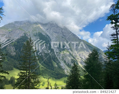 Engalm Valley at Karwendel mountains in Austria 84921427