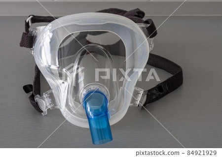 Non-invasive ventilation face mask, close up view, in ICU in hospital. 84921929