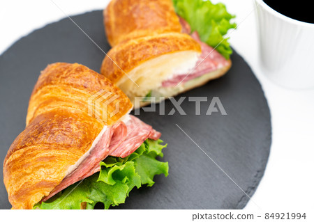 Croissant sandwich Croissant sandwich 84921994