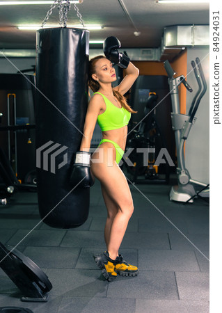 Attractive fitness woman, trained female body, lifestyle portrait, caucasian model 84924031