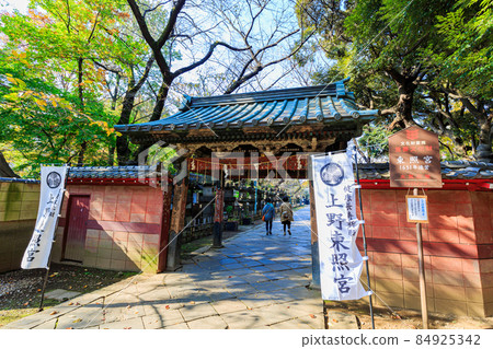 Ueno Toshogu Shrine Suisha Gate in Ueno Park, Taito-ku, Tokyo Ueno Toshogu Shrine Suisha Gate in Ueno Park, Taito-ku, Tokyo 84925342