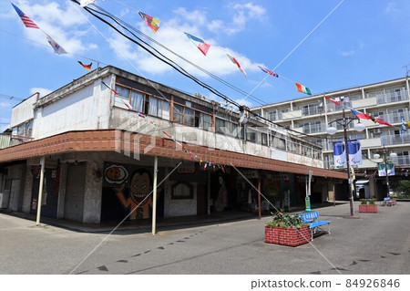Kirigaoka Central Shopping Street, Kita-ku, Tokyo 84926846