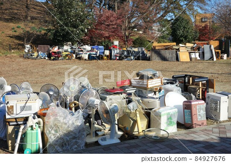 Bulky garbage 84927676