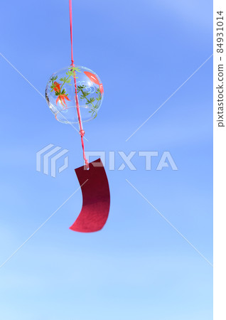 涼爽的風鈴和藍天 照片素材 圖片 圖庫