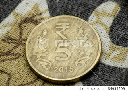 Copper and zinc Indian five rupee coin back side, Satara, Maharashtra, India 84933509