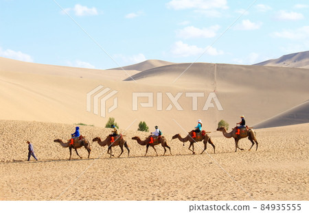 Silk Road travelogue, beautiful Mingsha Mountain and Tsukifangsen, part 2112 Silk Road travelogue, beautiful Mingsha Mountain and Tsukifangsen, part 2112 84935555