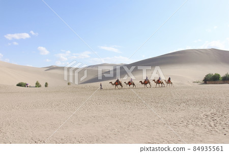 絲綢之路遊記,美麗的鳴沙山和月牙山,第2112部 絲綢之路遊記,美麗的鳴沙山和月牙山,第2112部 84935561