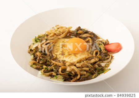 Morioka Jajamen 4. Break the egg into a plate 84939825