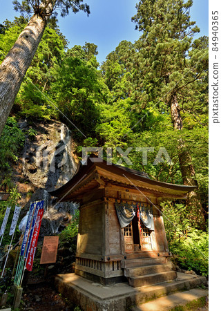 Waterfall of Haguroyama and Suga 84940365