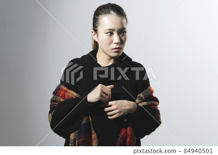 Cool female portrait 84940501