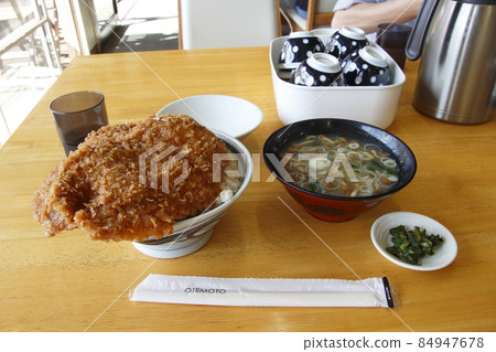 三峰神社:特產原地勝蓋飯(埼玉縣秩父市) 三峰神社:特產原地勝蓋飯(埼玉縣秩父市) 84947678