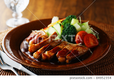 配豬肉炒醬 配豬肉炒醬 84952354