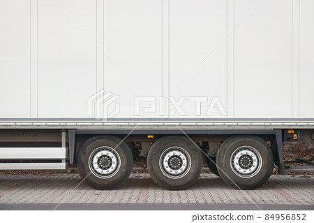 Cargo Truck Detail 84956852