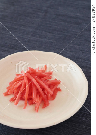 Shredded pickled ginger 84958954