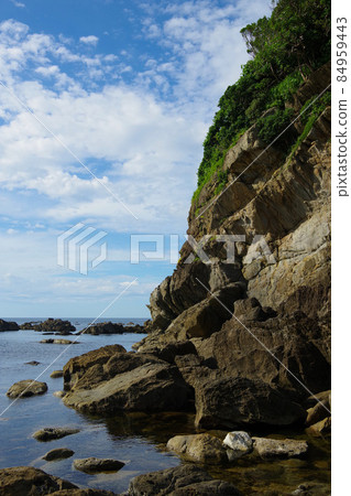 丹後半島的火成岩、安山岩、日本海美麗的岩石區 84959443