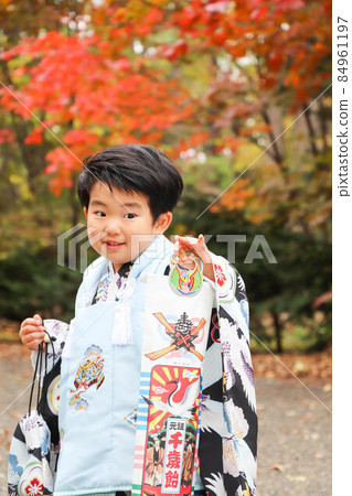 Shichigosan,一個 3 歲的男孩 Shichigosan,一個 3 歲的男孩 84961197