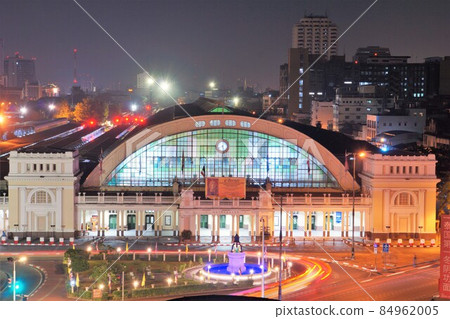 Night view of Bangkok Central Station and Hua Lamphong Station of State Railway of Thailand, illuminated 84962005