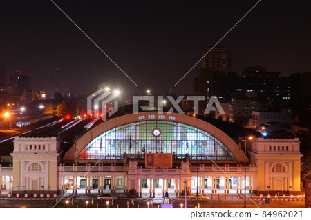 Night view of Bangkok Central Station, Hua Lamphong Station, Kingdom of Thailand, Dawn Night view of Bangkok Central Station, Hua Lamphong Station, Kingdom of Thailand, Dawn 84962021